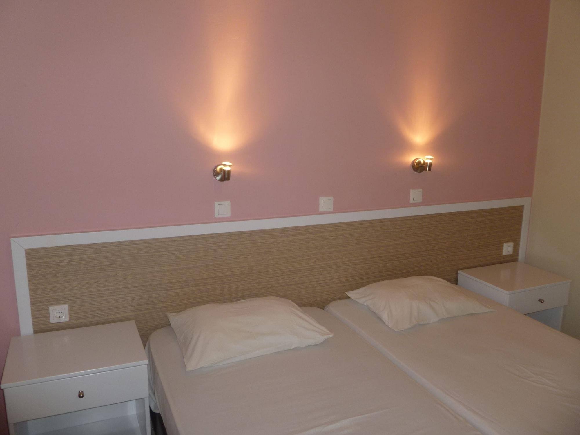 Costas & Chrysoula Aparthotel ปลาเกียส ภายนอก รูปภาพ