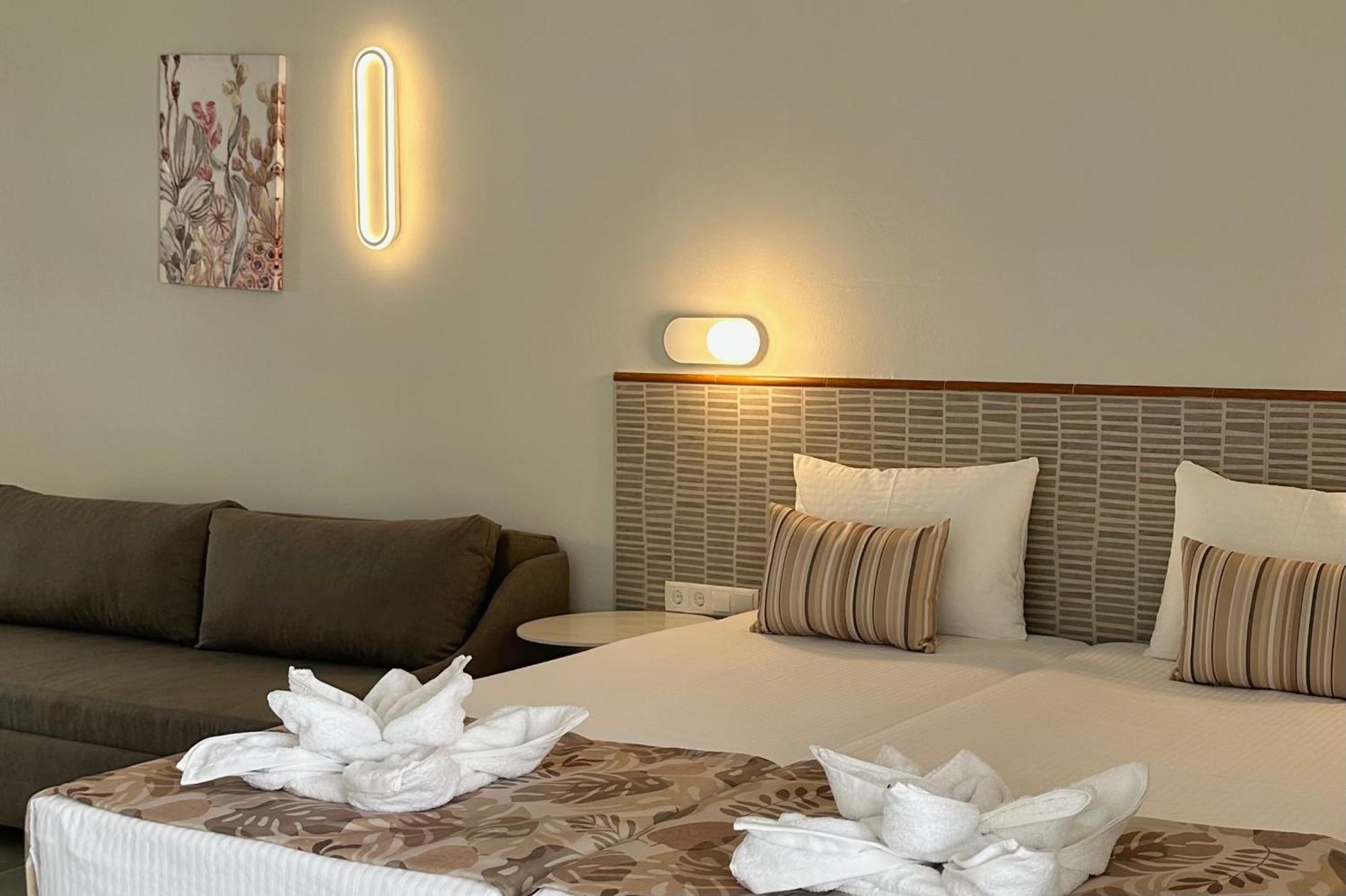 Costas & Chrysoula Aparthotel ปลาเกียส ภายนอก รูปภาพ