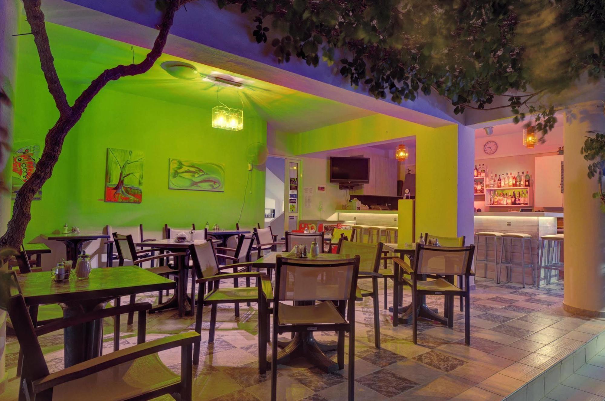 Costas & Chrysoula Aparthotel ปลาเกียส ภายนอก รูปภาพ