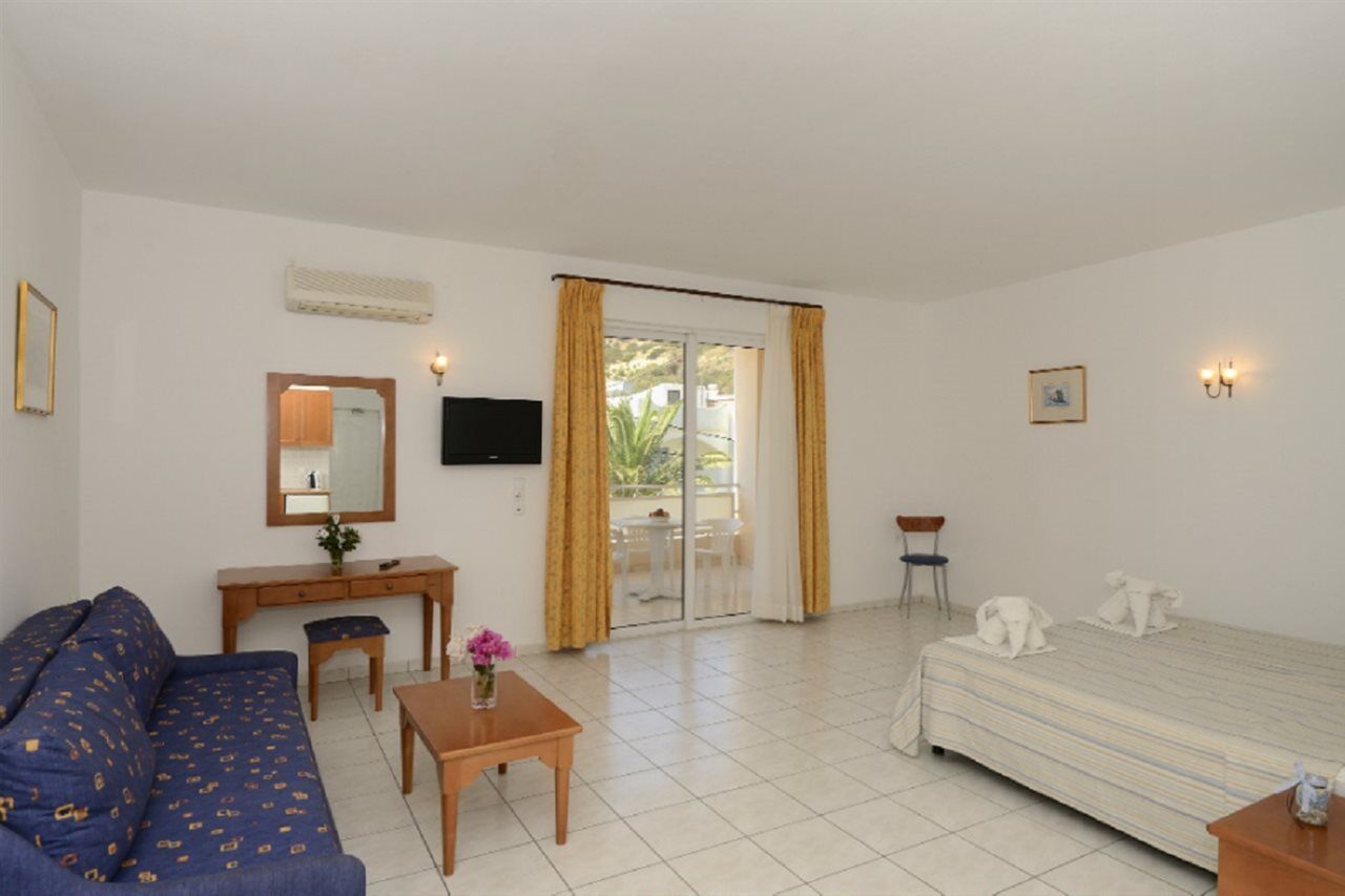 Costas & Chrysoula Aparthotel ปลาเกียส ภายนอก รูปภาพ